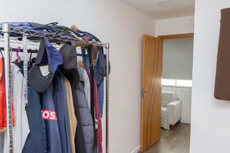 Casa de condomínio para alugar com 180m², 3 quartos e 2 vagasCloset da suíte 2