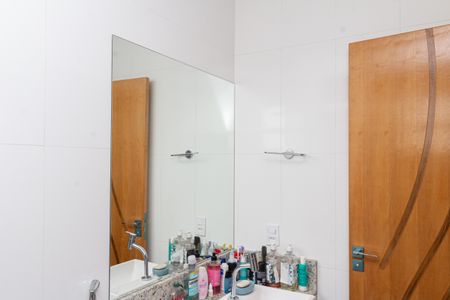 Casa de condomínio para alugar com 180m², 3 quartos e 2 vagasBanheiro da Suíte 2