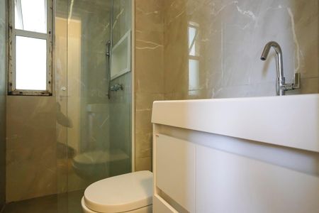 Banheiro da suíte de apartamento à venda com 2 quartos, 59m² em Rudge Ramos, São Bernardo do Campo