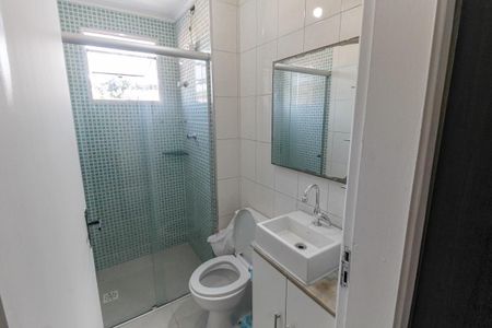 Banheiro de apartamento para alugar com 2 quartos, 52m² em Jardim America, Taboão da Serra