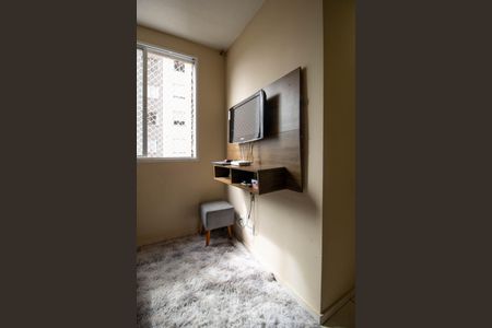 Sala de apartamento à venda com 2 quartos, 43m² em Jardim Monte Alegre, Taboão da Serra