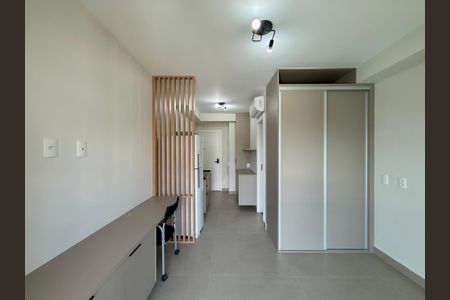 Quarto  de kitnet/studio à venda com 0 quarto, 25m² em Jardim das Acacias, São Paulo