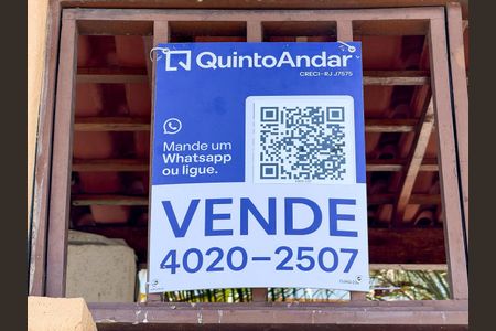 Casa à venda com 230m², 4 quartos e 1 vaga Casa à venda com 230m², 4 quartos e 1 vagaPlaca