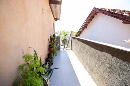 Casa à venda com 230m², 4 quartos e 1 vaga Casa à venda com 230m², 4 quartos e 1 vagaVaranda da Sala