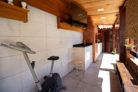 Casa à venda com 230m², 4 quartos e 1 vaga Casa à venda com 230m², 4 quartos e 1 vagaEspaço Gourmet