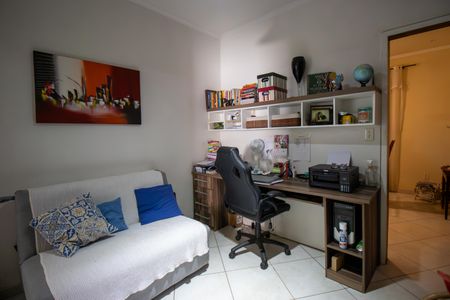 Casa à venda com 230m², 4 quartos e 1 vaga Casa à venda com 230m², 4 quartos e 1 vagaEscritório