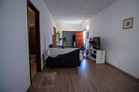 Casa à venda com 230m², 4 quartos e 1 vaga Casa à venda com 230m², 4 quartos e 1 vagaSala 2