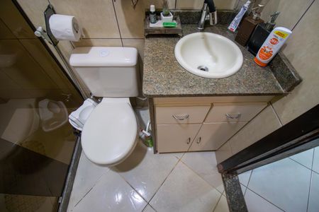 Casa à venda com 230m², 4 quartos e 1 vaga Casa à venda com 230m², 4 quartos e 1 vagaBanheiro 1