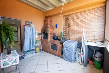 Casa à venda com 230m², 4 quartos e 1 vaga Casa à venda com 230m², 4 quartos e 1 vagaÁrea de Serviço