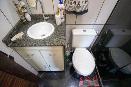 Casa à venda com 230m², 4 quartos e 1 vaga Casa à venda com 230m², 4 quartos e 1 vagaBanheiro da Suíte