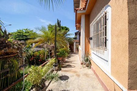 Casa à venda com 230m², 4 quartos e 1 vaga Casa à venda com 230m², 4 quartos e 1 vagaQuintal