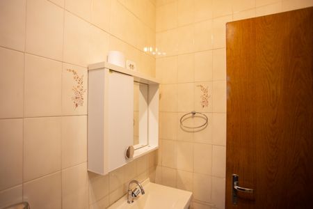 Casa à venda com 202m², 3 quartos e 4 vagasBANHEIRO DA SUÍTE