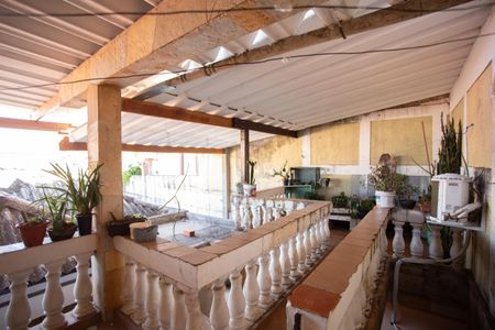 Casa à venda com 202m², 3 quartos e 4 vagasVARANDA