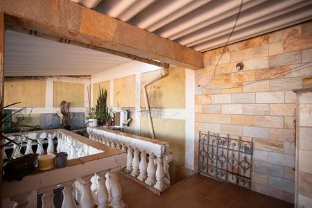 Casa à venda com 202m², 3 quartos e 4 vagasVARANDA