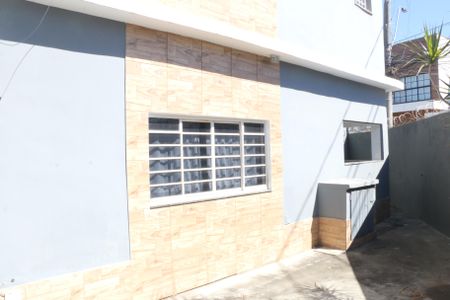 Casa para alugar com 400m², 2 quartos e 2 vagasFachada