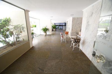 Apartamento para alugar com 160m², 3 quartos e 1 vagaHall social