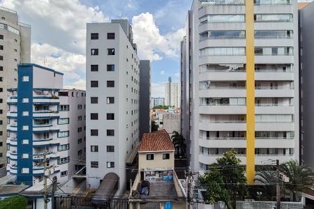 Apartamento para alugar com 77m², 3 quartos e 2 vagasQuarto 2 - vista