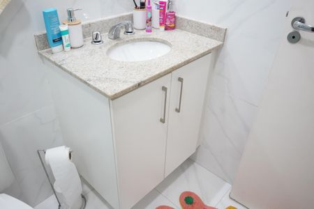 Apartamento à venda com 76m², 3 quartos e 2 vagasBanheiro