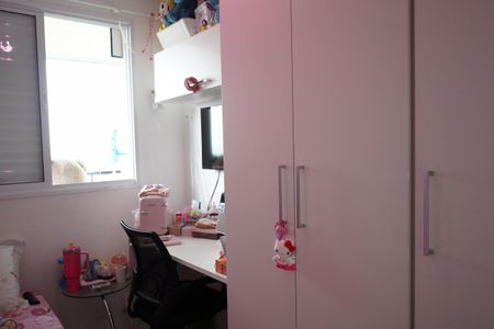 Apartamento à venda com 76m², 3 quartos e 2 vagasQuarto 3