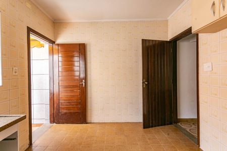 Cozinha de casa para alugar com 2 quartos, 140m² em Vila Brasilio Machado, São Paulo