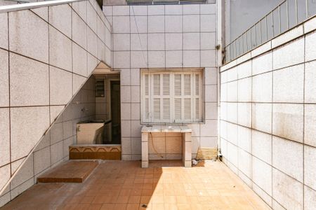 Quintal de casa para alugar com 2 quartos, 140m² em Vila Brasilio Machado, São Paulo