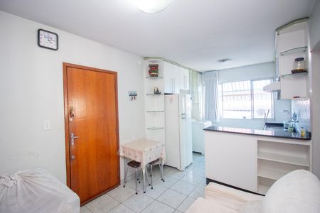 Sala de apartamento para alugar com 2 quartos, 47m² em Betim Industrial, Betim