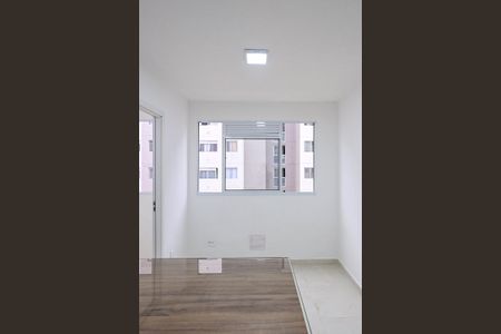 Sala de apartamento para alugar com 2 quartos, 42m² em Jardim Gilda Maria, São Paulo