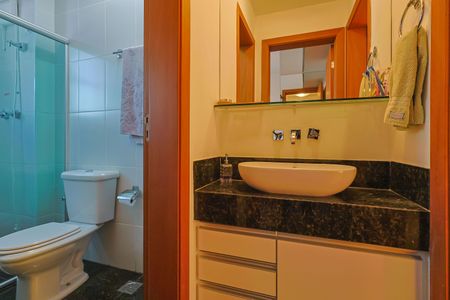 Apartamento à venda com 220m², 4 quartos e 4 vagas