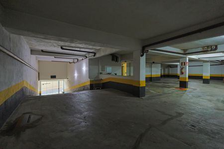 Apartamento à venda com 220m², 4 quartos e 4 vagas