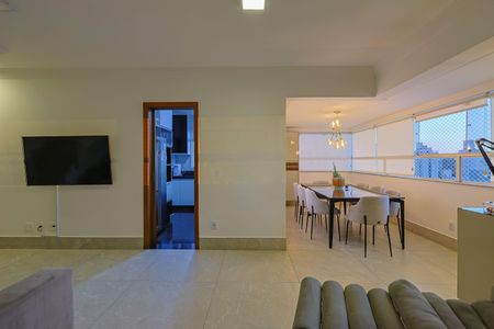 Apartamento à venda com 220m², 4 quartos e 4 vagas