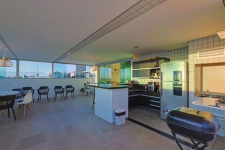 Apartamento à venda com 220m², 4 quartos e 4 vagas