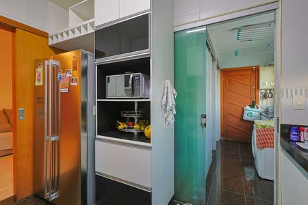 Apartamento à venda com 220m², 4 quartos e 4 vagas