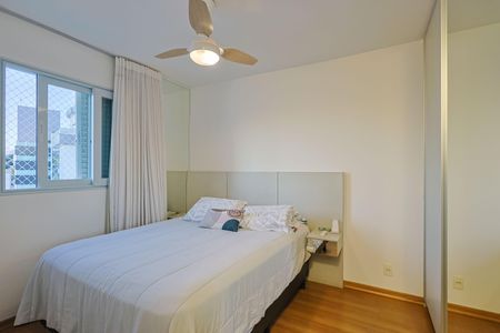 Apartamento à venda com 220m², 4 quartos e 4 vagas