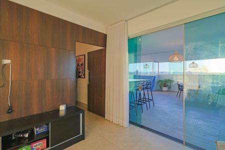 Apartamento à venda com 220m², 4 quartos e 4 vagas