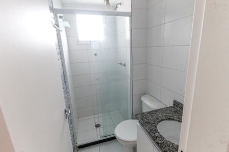 Banheiro de apartamento à venda com 2 quartos, 44m² em Parque Pirajussara, São Paulo