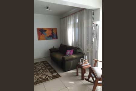 Apartamento para alugar com 89m², 2 quartos e 2 vagasSala