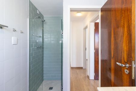 Apartamento à venda com 68m², 2 quartos e 1 vagaBanheiro 