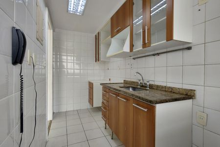 Apartamento para alugar com 71m², 2 quartos e 2 vagasCozinha - Armários