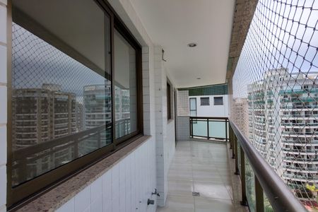 Apartamento para alugar com 71m², 2 quartos e 2 vagasVaranda