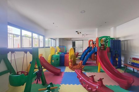 Apartamento para alugar com 71m², 2 quartos e 2 vagasÁrea comum - Playground
