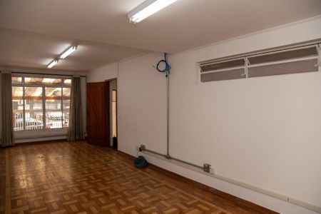 Casa para alugar com 200m², 3 quartos e 2 vagasSala