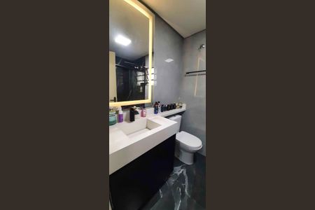 Casa à venda com 150m², 3 quartos e 1 vaga Casa à venda com 150m², 3 quartos e 1 vagaBanheiro