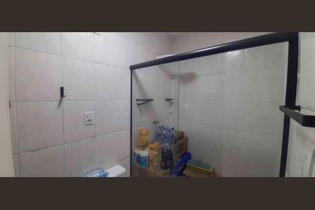 Casa à venda com 150m², 3 quartos e 1 vaga Casa à venda com 150m², 3 quartos e 1 vagaBanheiro da Área de Serviço