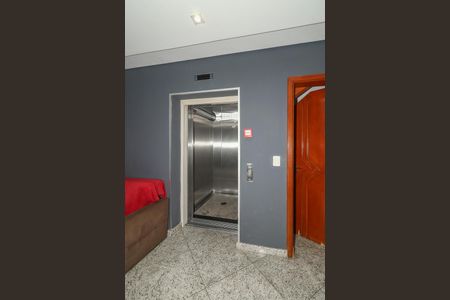 Casa de condomínio para alugar com 600m², 5 quartos e 4 vagasSala 2