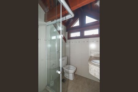 Casa de condomínio para alugar com 600m², 5 quartos e 4 vagasBanheiro Sótão