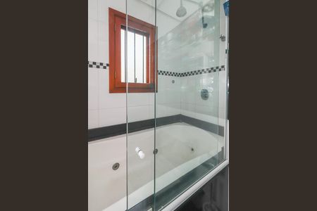 Casa de condomínio para alugar com 600m², 5 quartos e 4 vagasBanheiro da Suíte 3