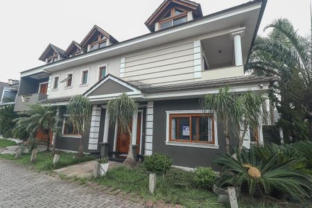 Casa de condomínio para alugar com 600m², 5 quartos e 4 vagasFachada