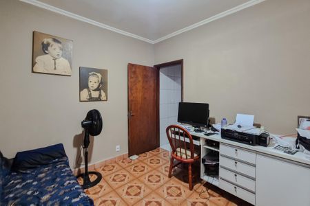 Casa à venda com 120m², 5 quartos e 2 vagasEscritório