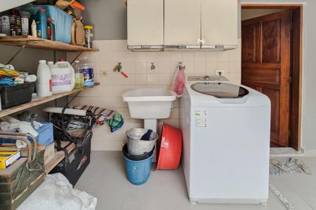 Casa à venda com 120m², 5 quartos e 2 vagasÁrea de Serviço