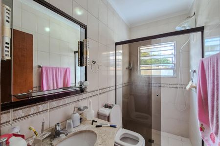 Casa à venda com 120m², 5 quartos e 2 vagasBanheiro da Suíte